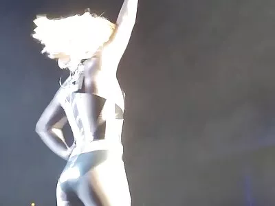 Îmi girl sexi drac păsărica strânsă cu un vibrator mare