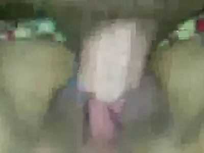 Acțiune sălbatică în sex mom film stil cățeluș
