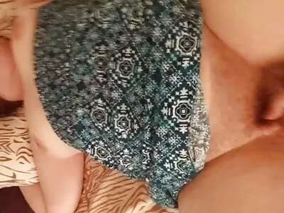 Mă urez pe fața unei adolescente bustoase girl sexi