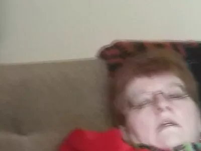 Iubita drăguță cu sâni mari naturale lovituri și sexi mom porn face sex