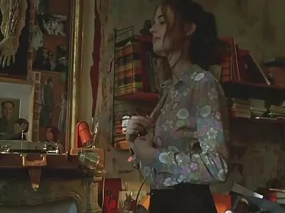 Puitul de 18 ani gand sexi vrea să coboare