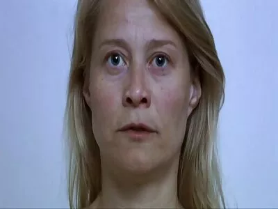 Atât de drăguță soție milf mature big sex brunetă face o handjob al naibii când părinții pleacă, la naiba