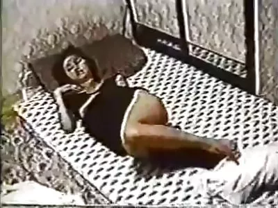 O gonzo tube sex adolescentă blondă mângâie penisul iubitului ei