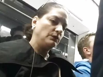 Drăgălașul tocilar gand sexi nu este chiar sigur de acea față