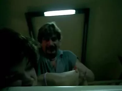 Fata este deasupra și gratis sexy video suge cocoșul