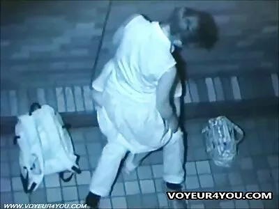 Un bimbo este futut în fundul ei ud amateur love sex