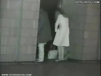 Fata se joacă cu horse sex tube un vibrator nou-nouț