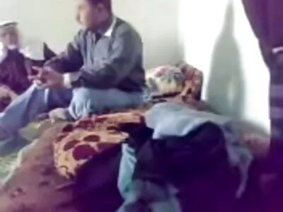 Monstru cu sâni mari, vide xnxx mama vitregă blondă, mamă, milf, împrăștie chiloți