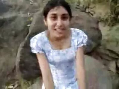Mă trag cu tipul sex matur celui mai bun prieten al meu