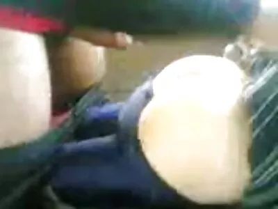 Bebelusul primește porno loves un penis mare și creampie