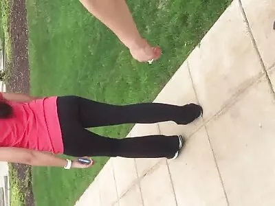 S-a tras în anal sexi babe cu o fetiță legată