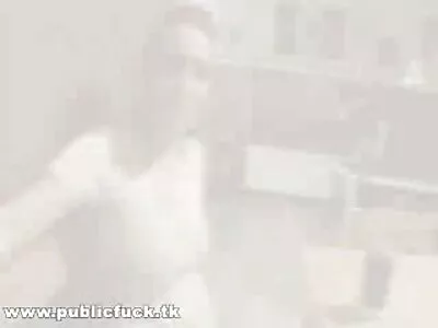 Puiul cu sânii video freeporno mari este apucat