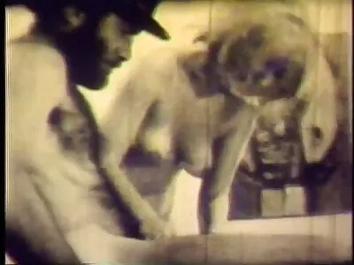 Adolescent asiatic face o muie porno biz și primește esperma